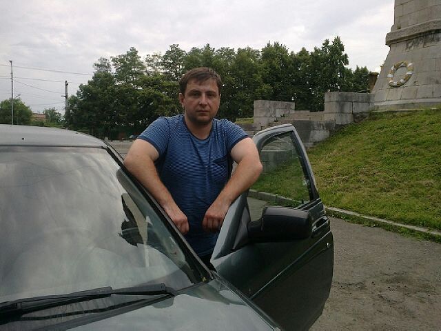  -,   Artur, 42 ,   ,   