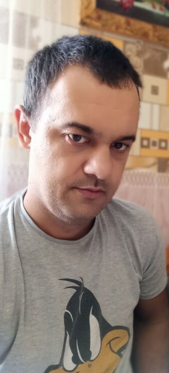  44968568  , 37 ,    