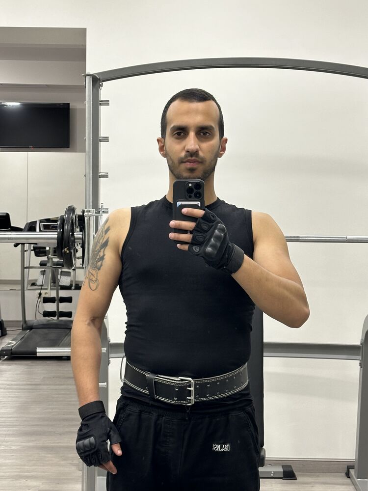  52527398  Narek, 24 ,    