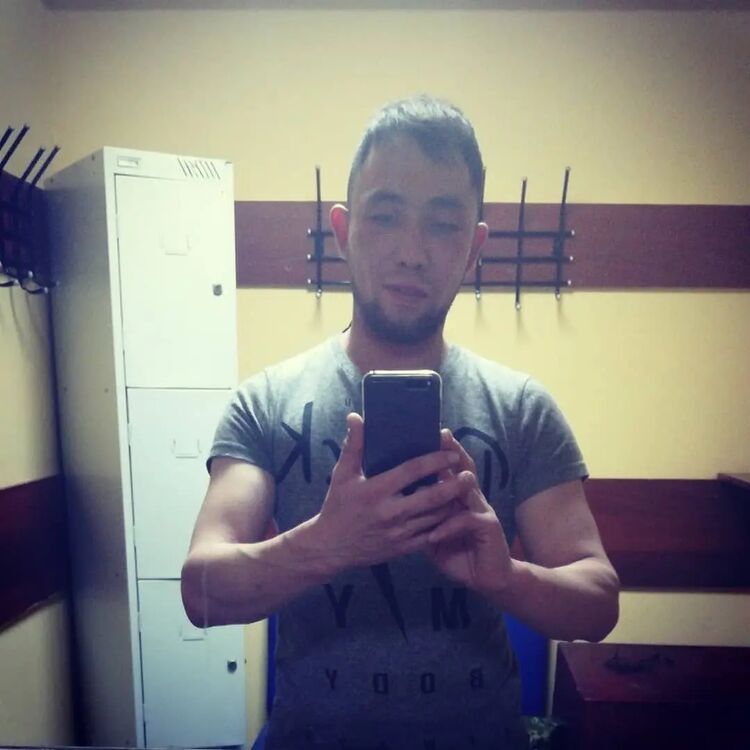  32702028  , 37 ,    