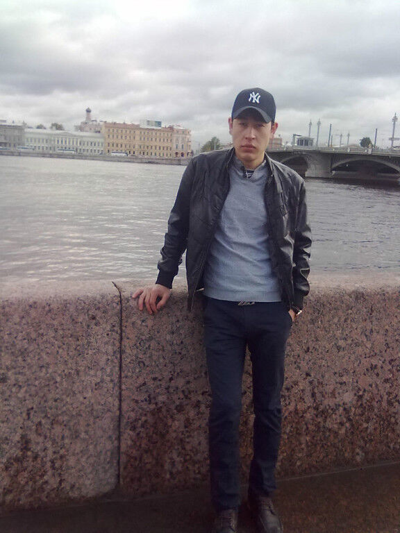 ,   Joniy, 32 ,   ,   , c , 