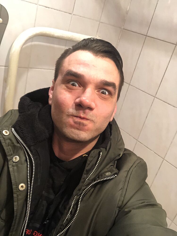  28144398  Andy, 39 ,    