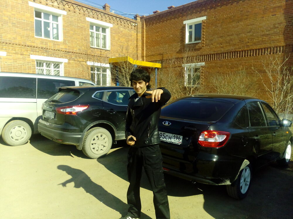  5827428  Doniyor, 33 ,    