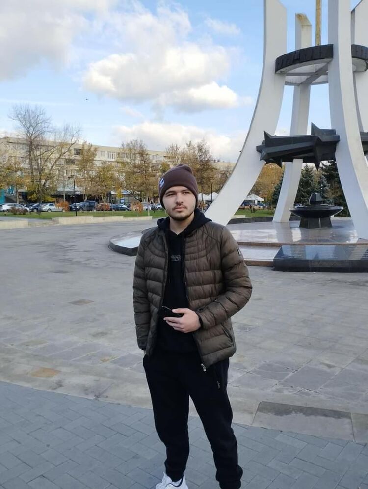  ,   Mihai, 21 ,   ,   
