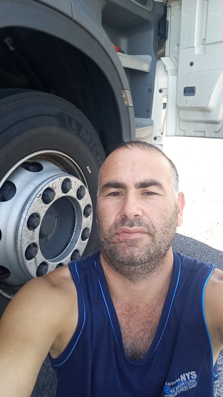  38610418  Ibrokhimjon, 41 ,    