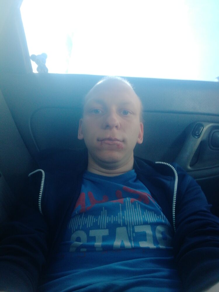  34285188  Ivan, 22 ,    