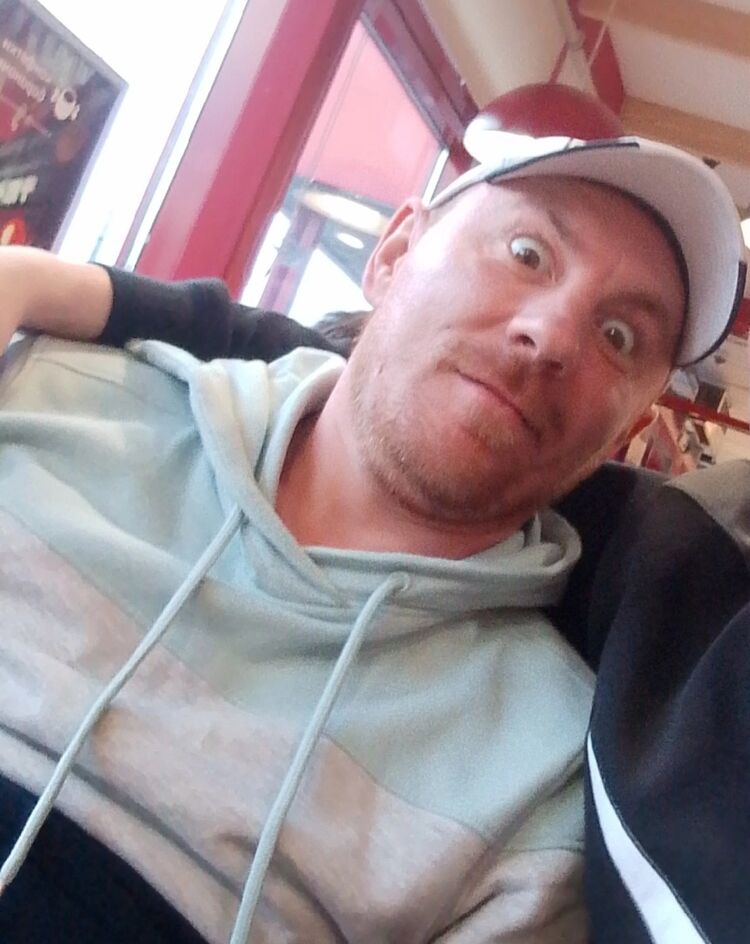  ,   Oleg, 37 ,   ,   
