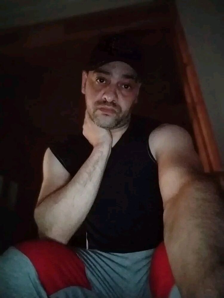  28352888  Wael, 44 ,    