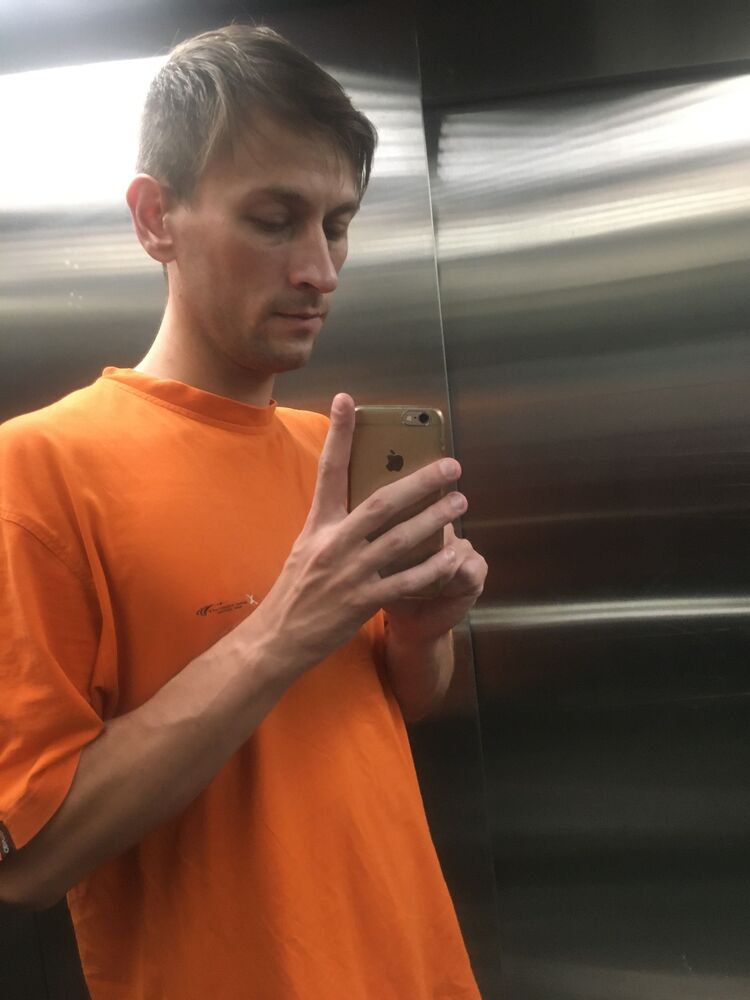  33947398  , 37 ,     