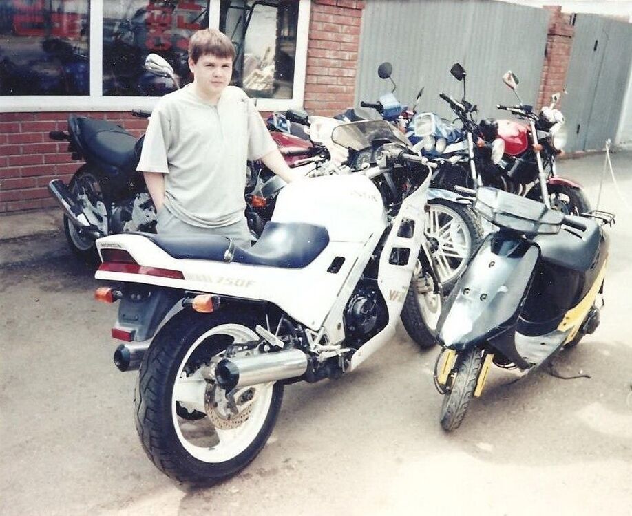 ���� 11406418 ������� ������, 44 ����, ���� ���������� � ���