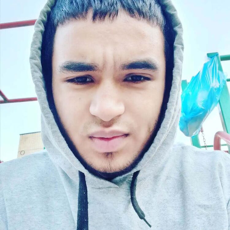  51828388  Ali, 22 ,    