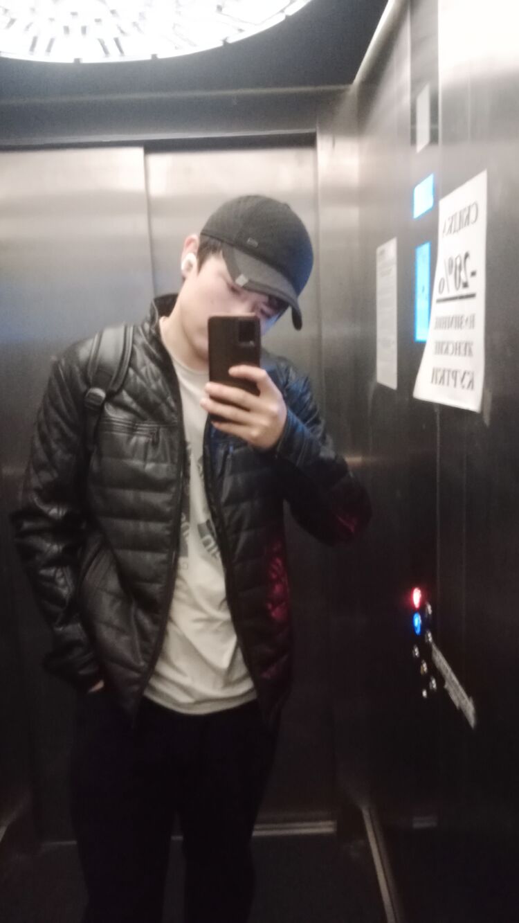  42967558  , 21 ,    