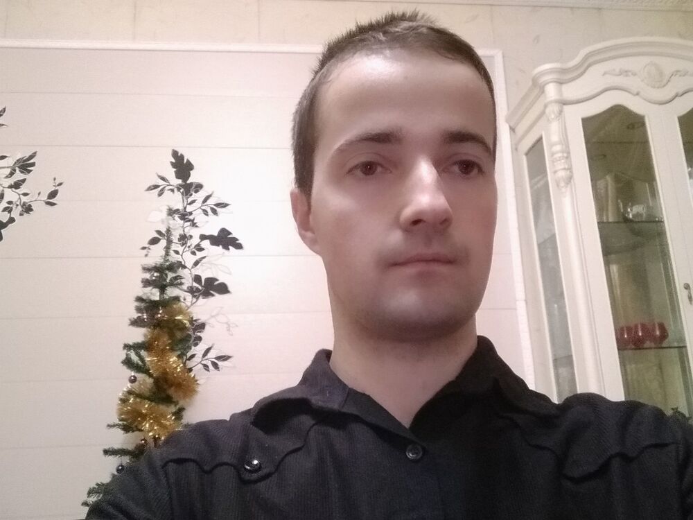  18668098  Artur, 38 ,    