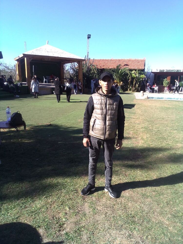 ���������� Tunis, ���� ������� Belgacem, 49 ���, ������������ ��� c�������� ���������