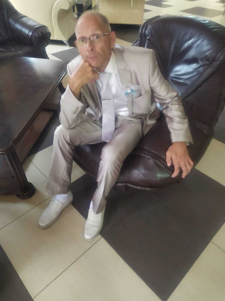  37872498  SERJIC, 57 ,    