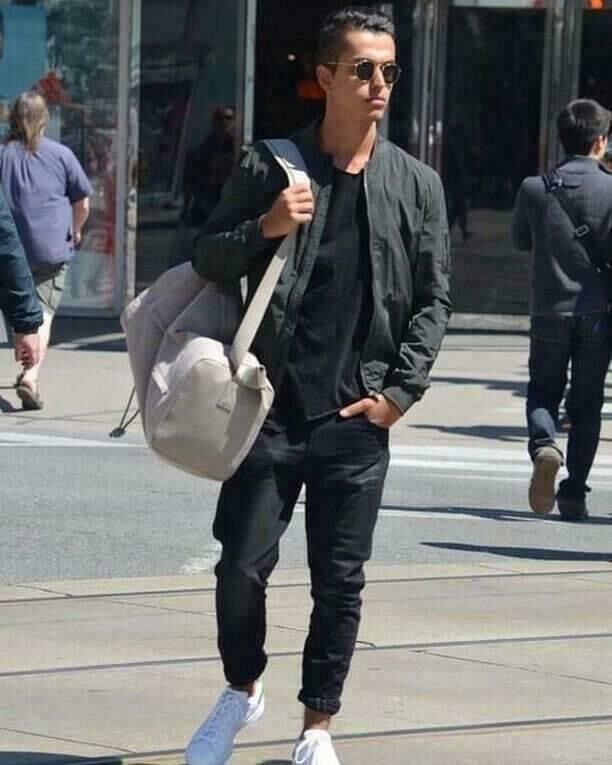  26398558  Daniel, 31 ,    