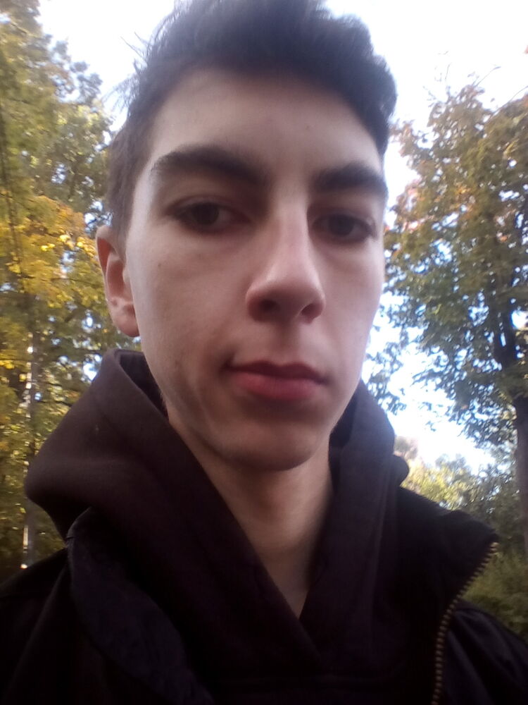  29365368  Denis, 21 ,    