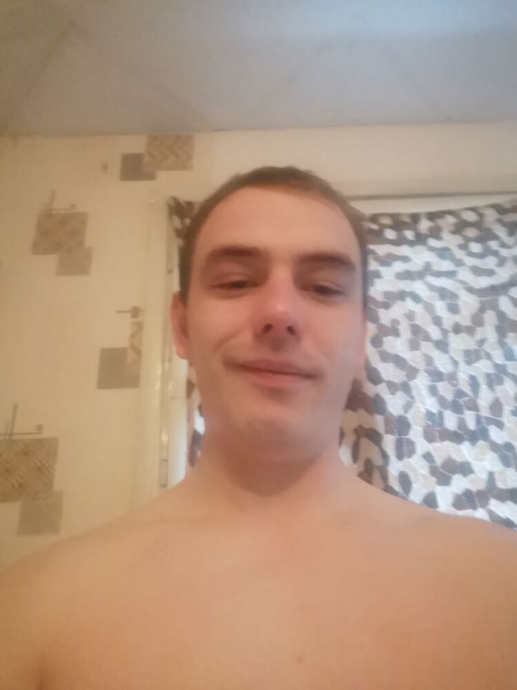  32523868  , 30 ,    -