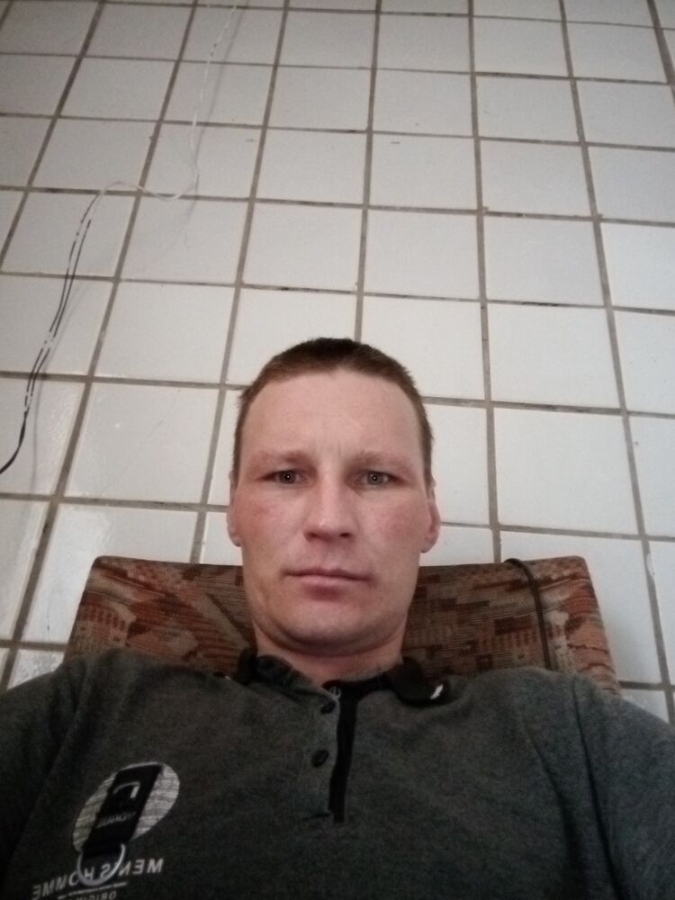  33214938  Alex, 45 ,    