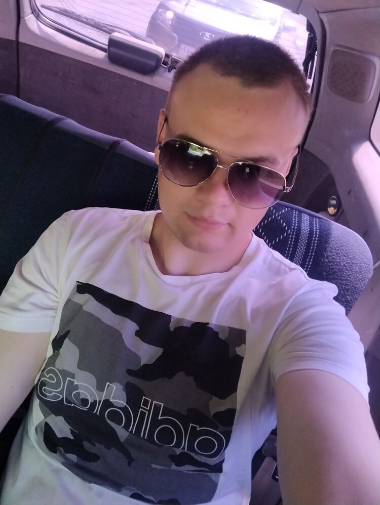  52666428  , 24 ,    