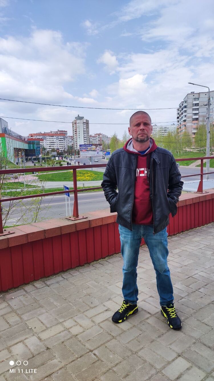  26297618  Dmitriy, 48 ,    
