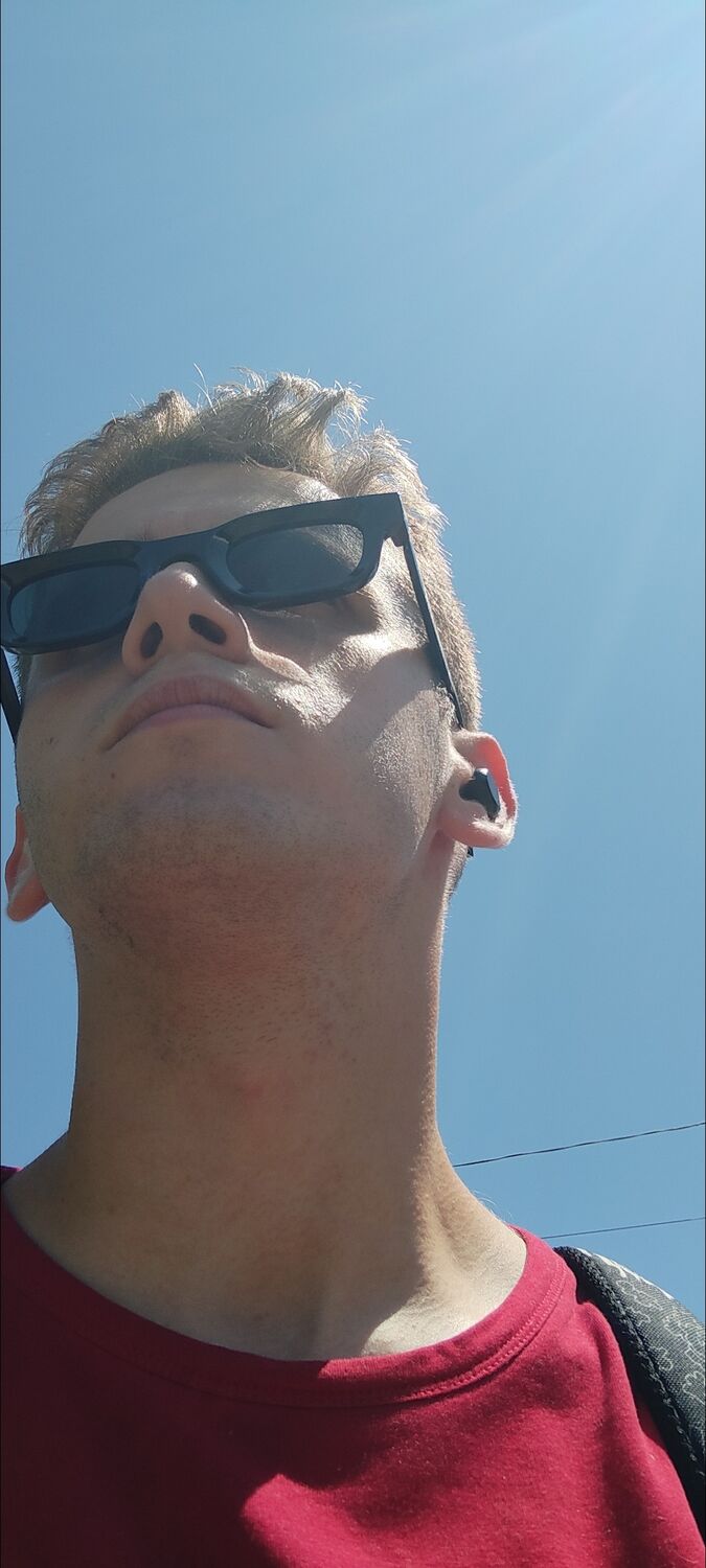  39405018  Andriy, 22 ,    