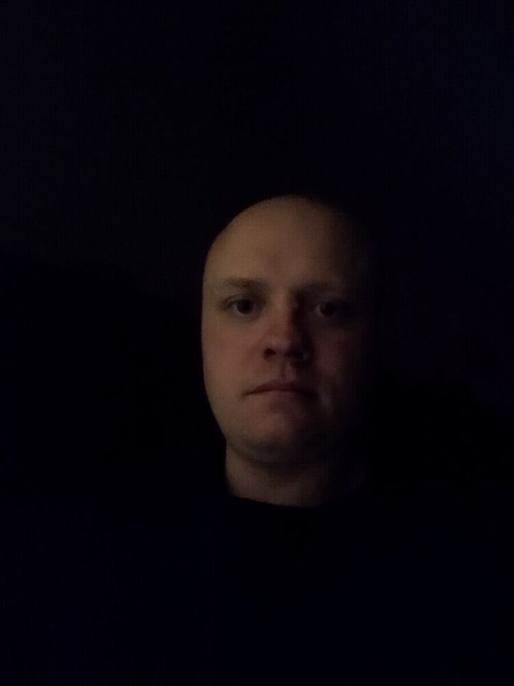  21138958  Slava, 39 ,    