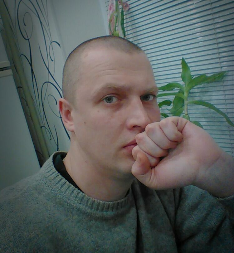  8654288  Dmitriy, 42 ,    