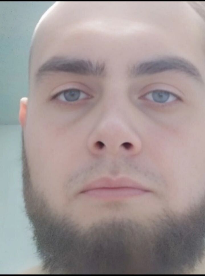  54016358  Pavel, 21 ,    