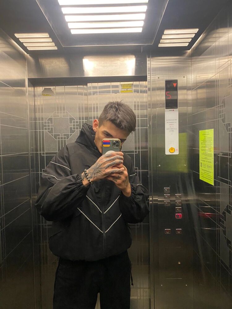  45188338  , 21 ,    