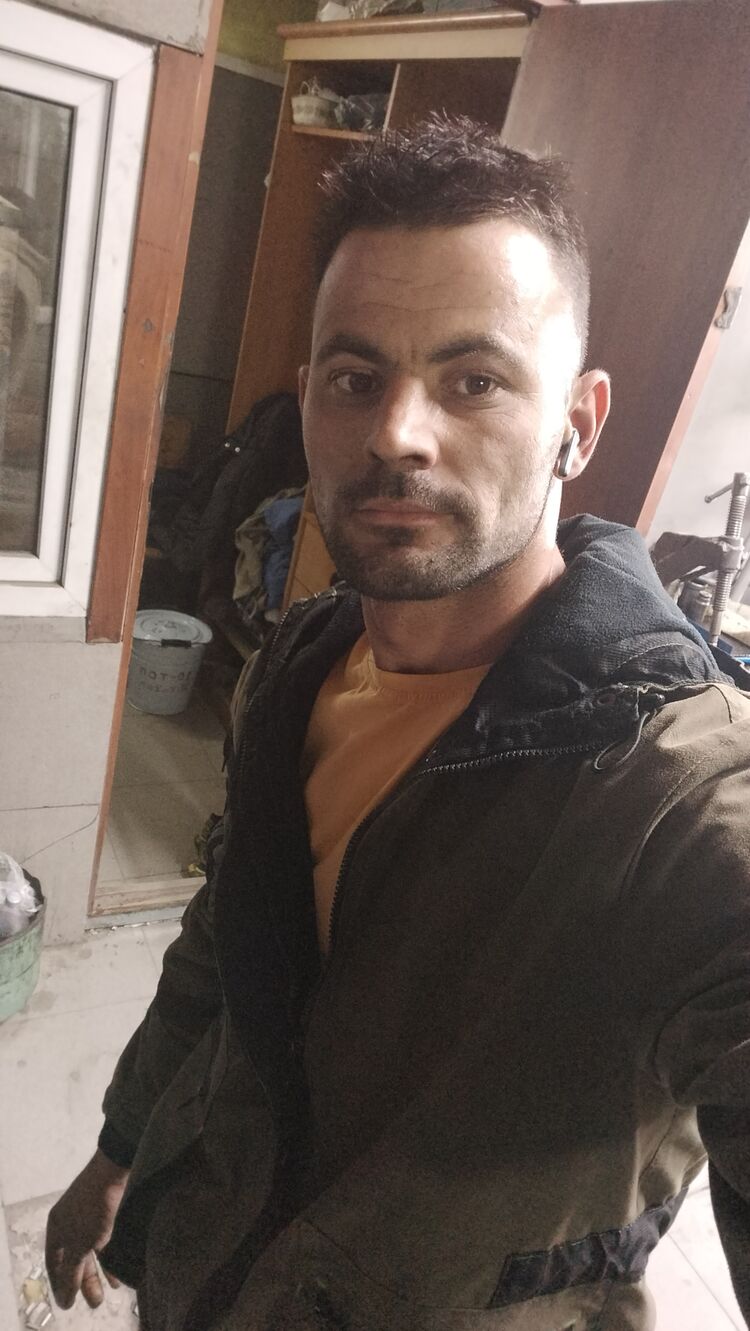  30716018  , 32 ,    