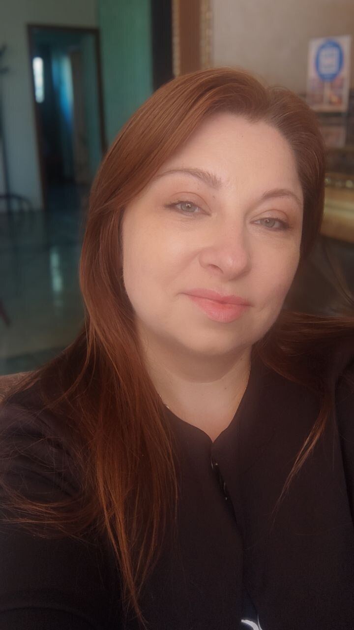  44830598  Elena, 44 ,     