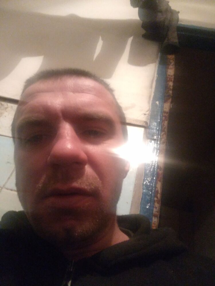  40553528  , 37 ,    