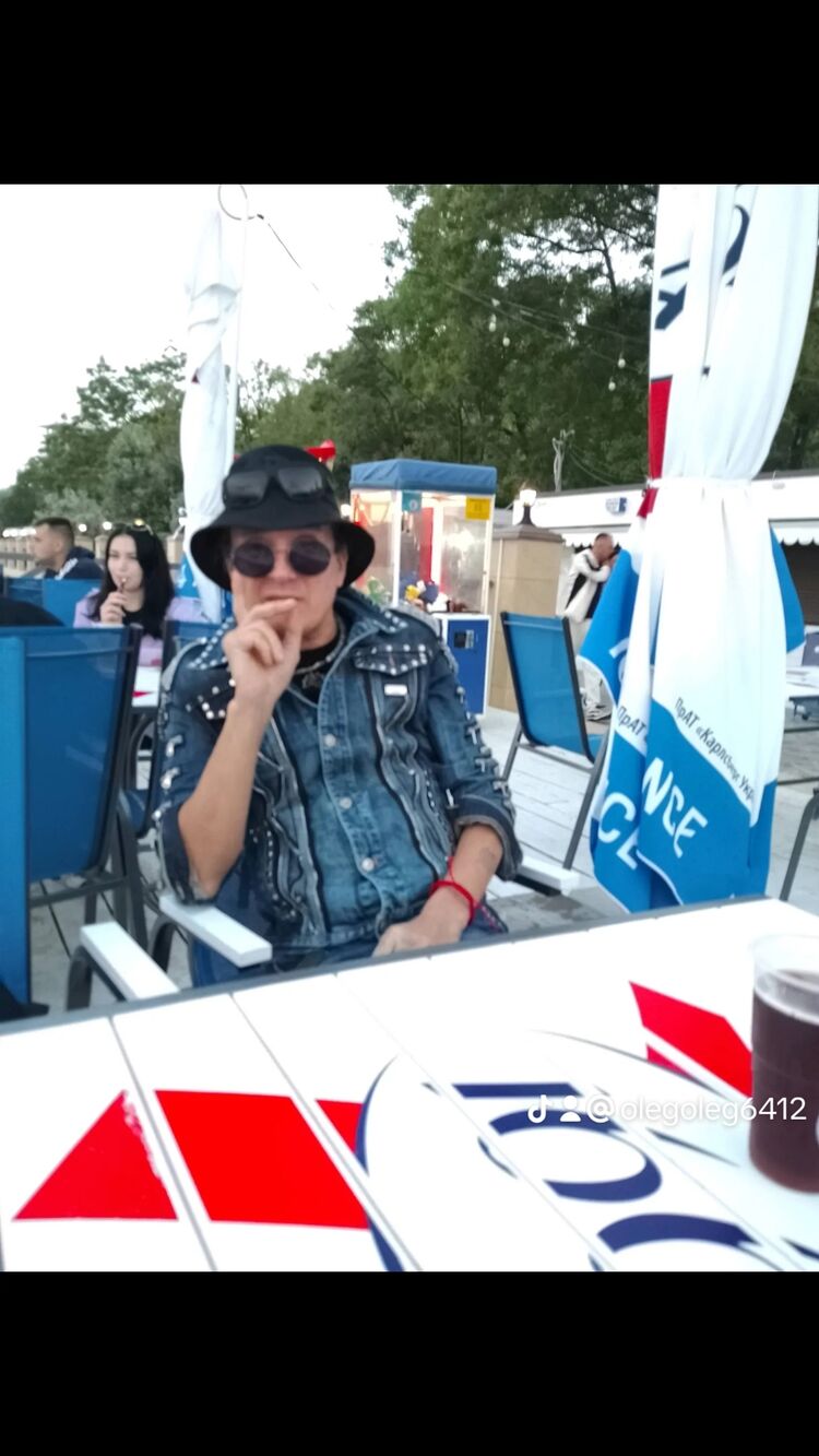  50343558  Platon, 37 ,    