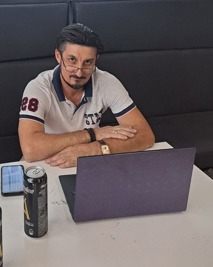 ���� 40037618 ������� ������, 44 ����, ���� ���������� � ������