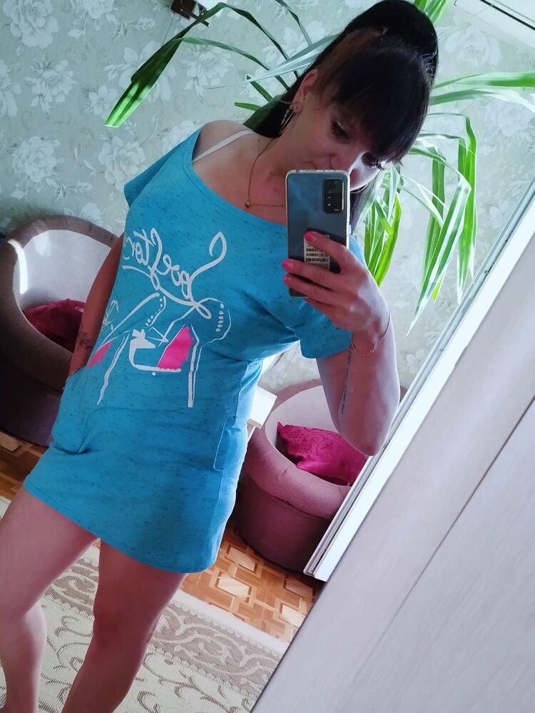  52317418  Lana, 40 ,    