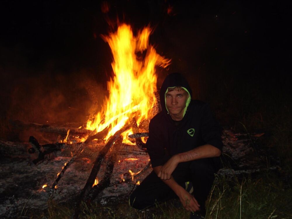  10023978  DANIL, 26 ,    