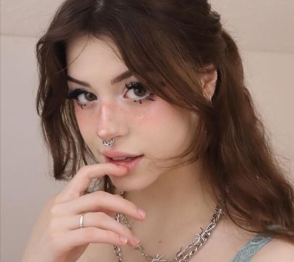  25385848  , 32 ,    