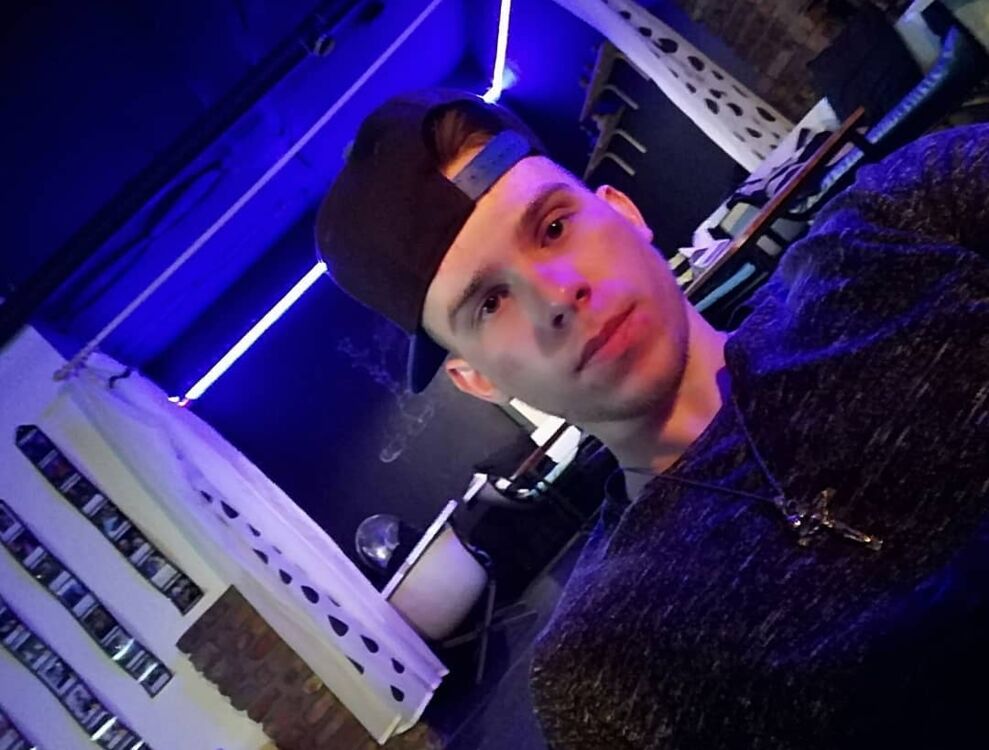  ,   , 27 ,  