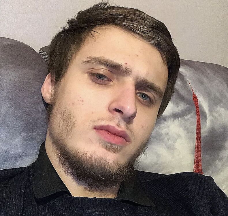  36707828  Kiss, 29 ,    