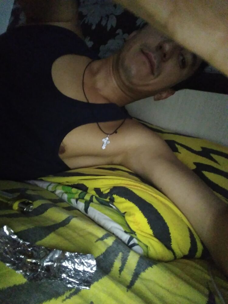  13571558  Arhi, 32 ,    