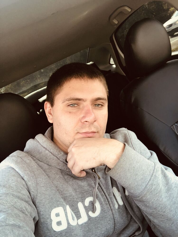  31018228  , 32 ,     