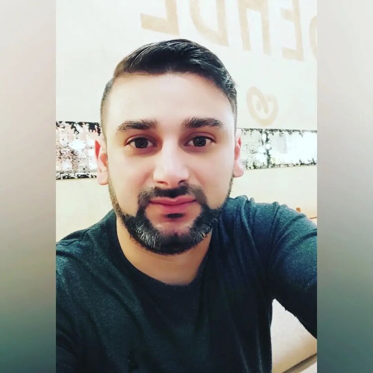  43512728  Bayram, 38 ,    