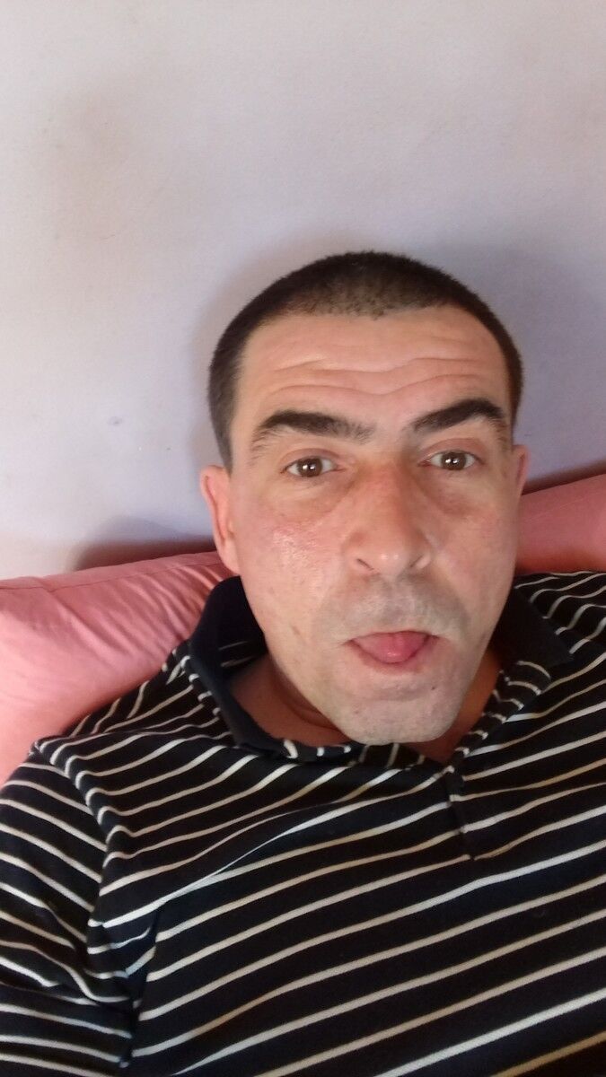  ,   Denis, 47 ,   ,   , c 