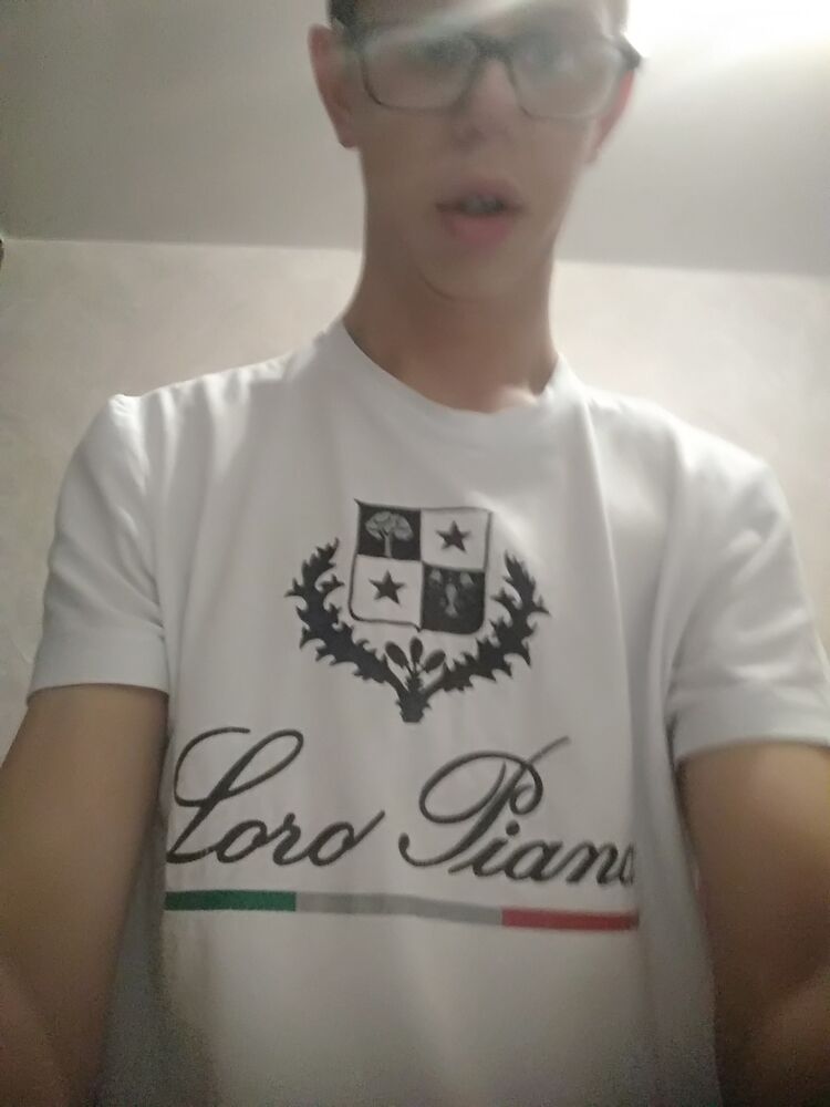  32058868  , 20 ,    