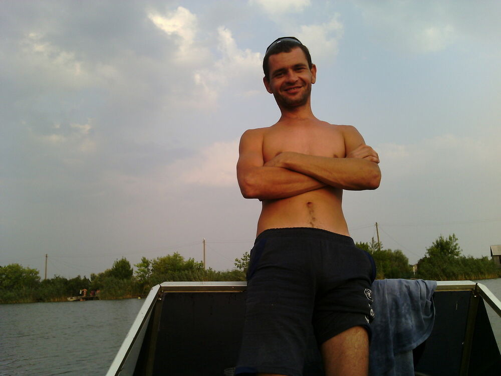  ,   Kostia, 42 ,   