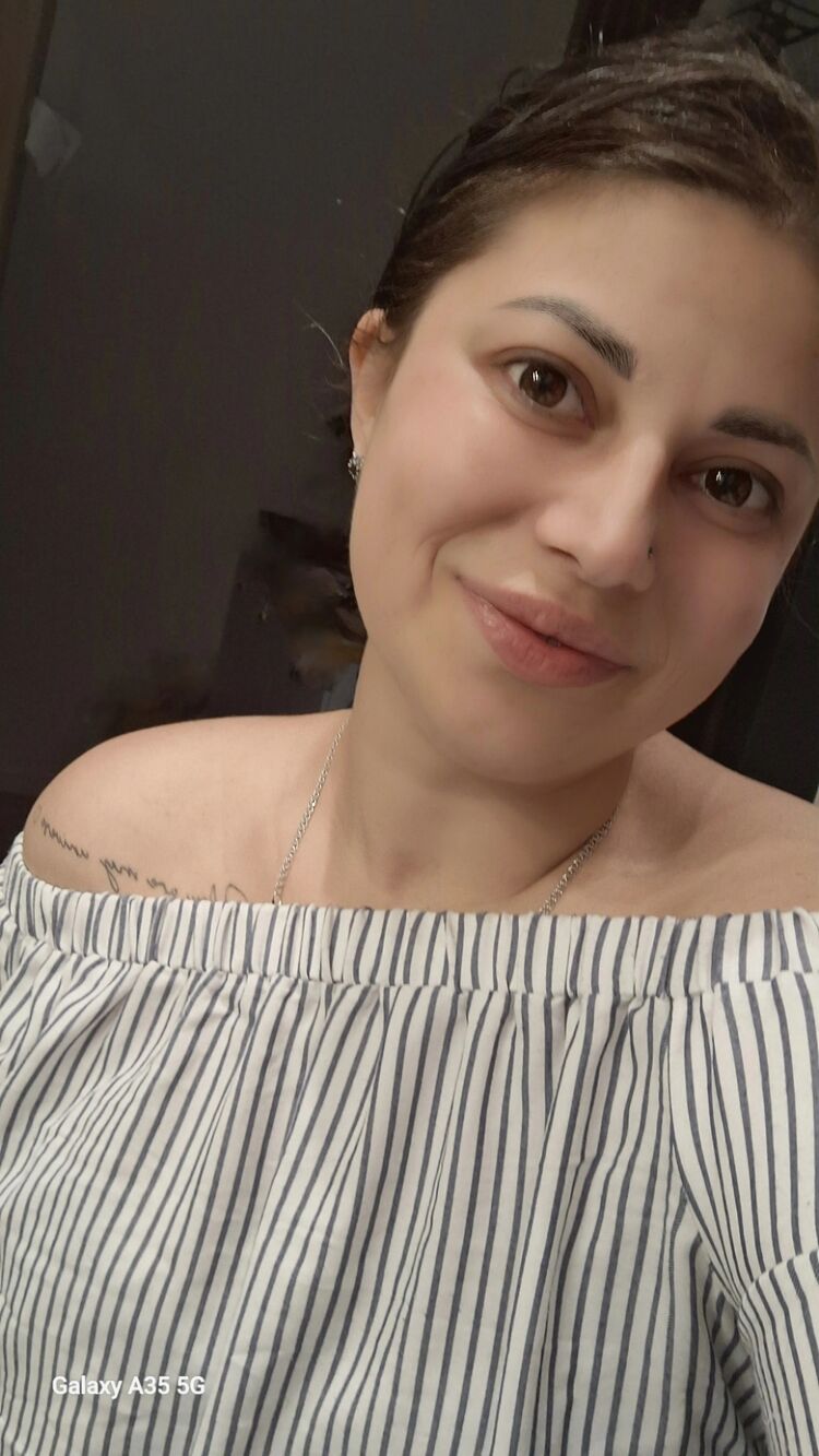  52550318  Mariia, 33 ,    