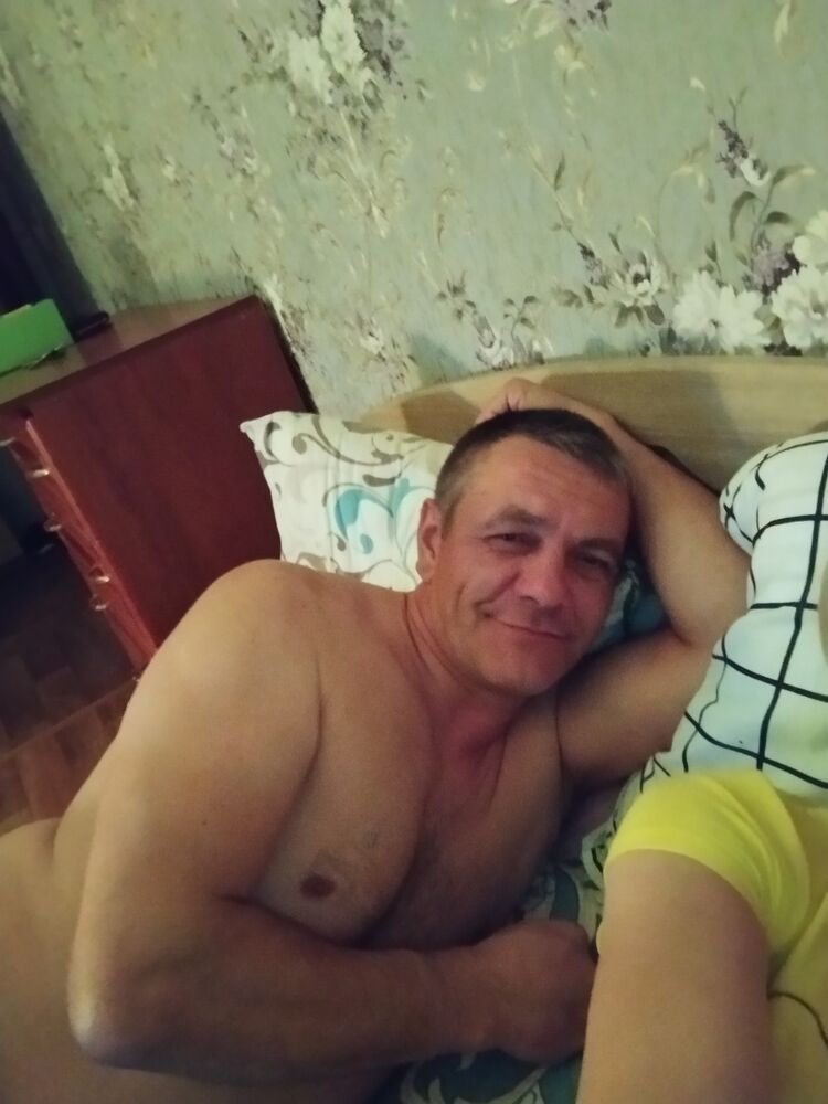  23844648  Viktor, 50 ,    
