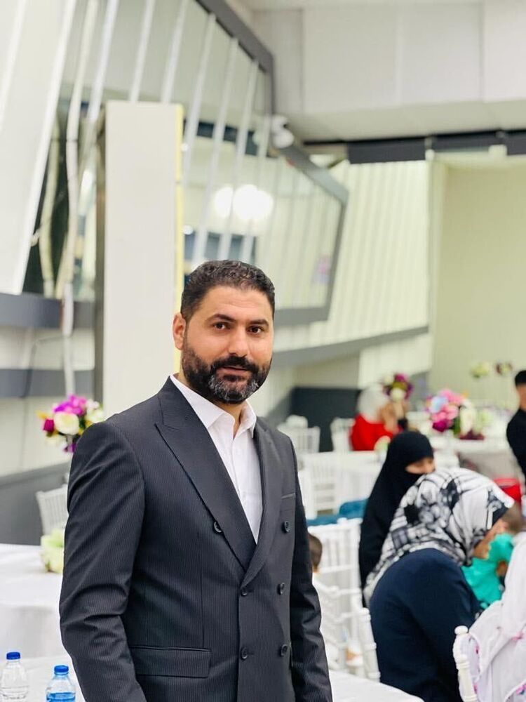 34519548  Bayram, 42 ,    