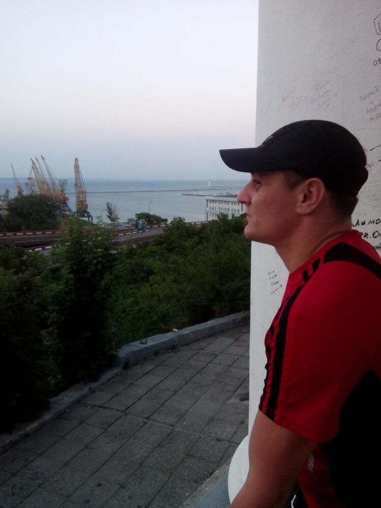  18032808  Sergiu, 36 ,    Tel Aviv-Yafo